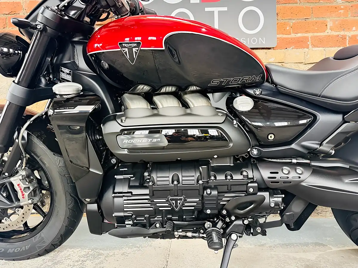 Used 2025 Triumph Rocket Iii Storm R Red - Interior and Exterior details 14