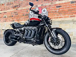 Used 2025 Triumph Rocket Iii Storm R Red - Interior and Exterior details 3