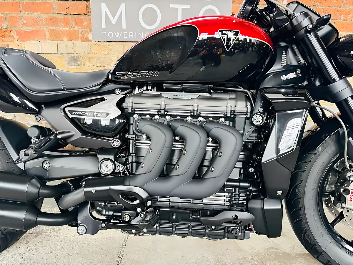 Used 2025 Triumph Rocket Iii Storm R Red - Interior and Exterior details 7