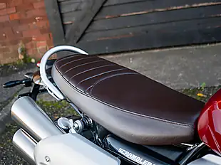 Used 2025 Triumph Scrambler 1200 X Carnival Red - Interior and Exterior details 16