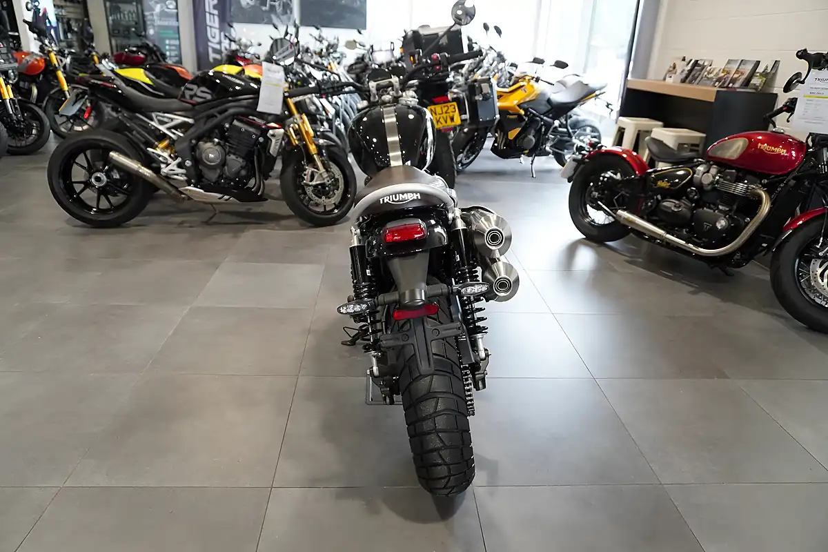 Used 2025 Triumph Scrambler 1200 X Jet Black - Interior and Exterior details 4