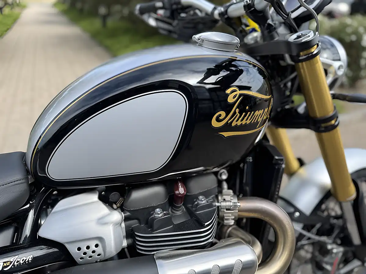 Used 2025 Triumph Scrambler 1200 Xe Black - Interior and Exterior details 11