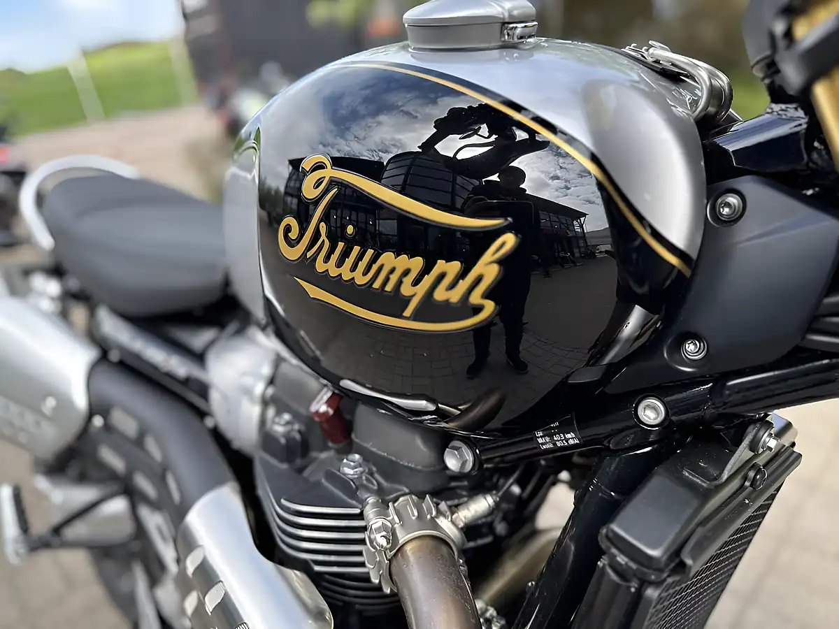 Used 2025 Triumph Scrambler 1200 Xe Black - Interior and Exterior details 14