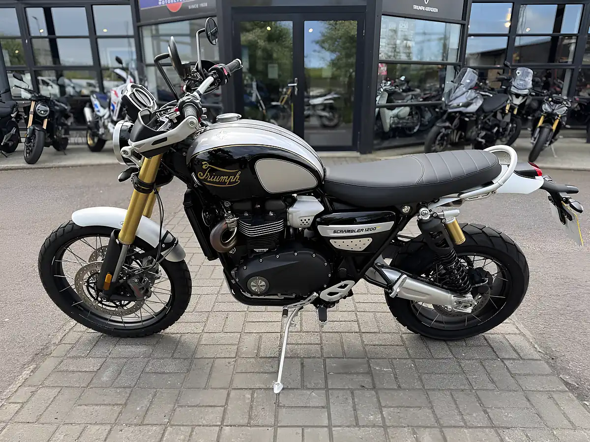 Used 2025 Triumph Scrambler 1200 Xe Black - Interior and Exterior details 6