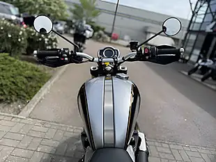 Used 2025 Triumph Scrambler 1200 Xe Black - Interior and Exterior details 9