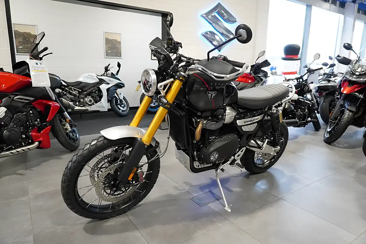 Used 2025 Triumph Scrambler 1200 Xe Phantom Black - Interior and Exterior details 6