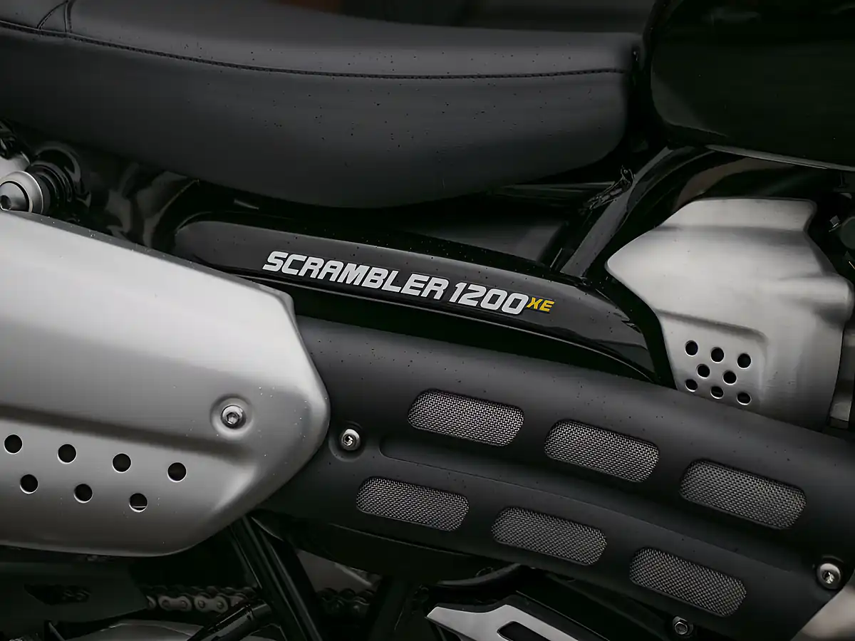 Used 2025 Triumph Scrambler 1200 Xe Sapphire Black - Interior and Exterior details 16