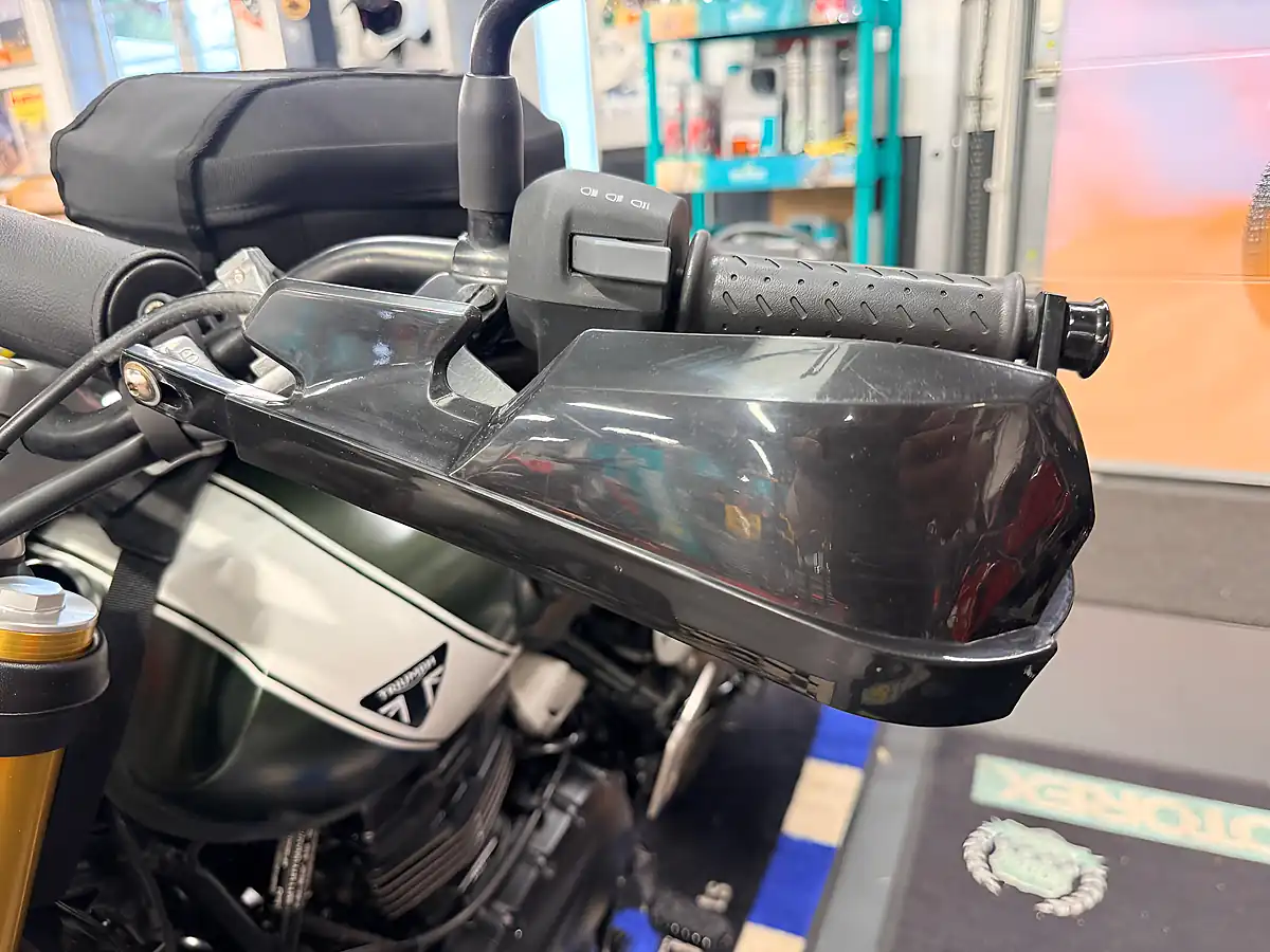 Used 2025 Triumph Scrambler 400 X - Interior and Exterior details 14