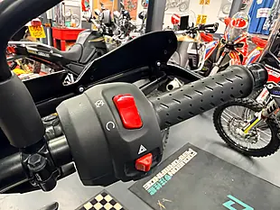 Used 2025 Triumph Scrambler 400 X - Interior and Exterior details 6