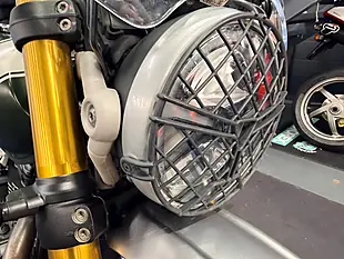 Used 2025 Triumph Scrambler 400 X - Interior and Exterior details 9