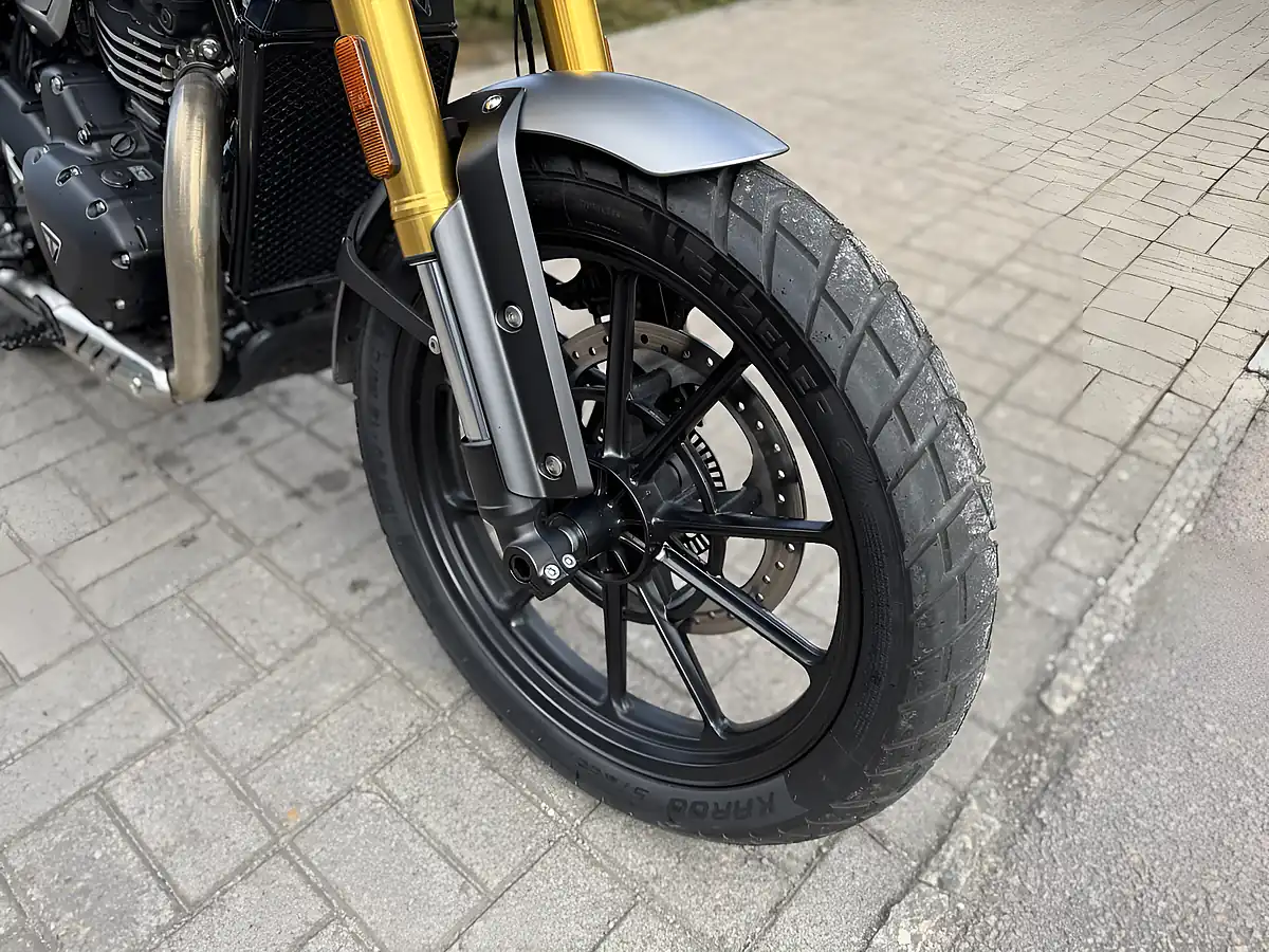 Used 2025 Triumph Scrambler 400 X Orange/Silver - Interior and Exterior details 13