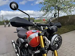 Used 2025 Triumph Scrambler 400 X Orange/Silver - Interior and Exterior details 14
