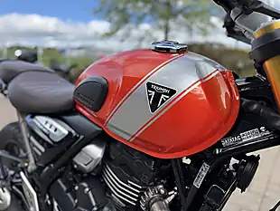 Used 2025 Triumph Scrambler 400 X Orange/Silver - Interior and Exterior details 15