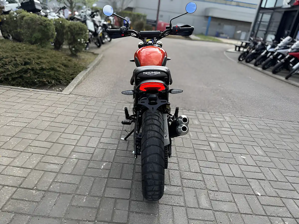 Used 2025 Triumph Scrambler 400 X Orange/Silver - Interior and Exterior details 9