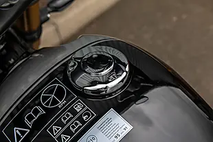 Used 2025 Triumph Scrambler 400 X Phantom Black / Silver Ice - Interior and Exterior details 16