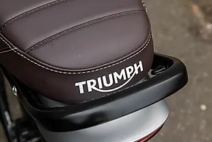 Used 2025 Triumph Scrambler 400 X Phantom Black / Silver Ice - Interior and Exterior details 17