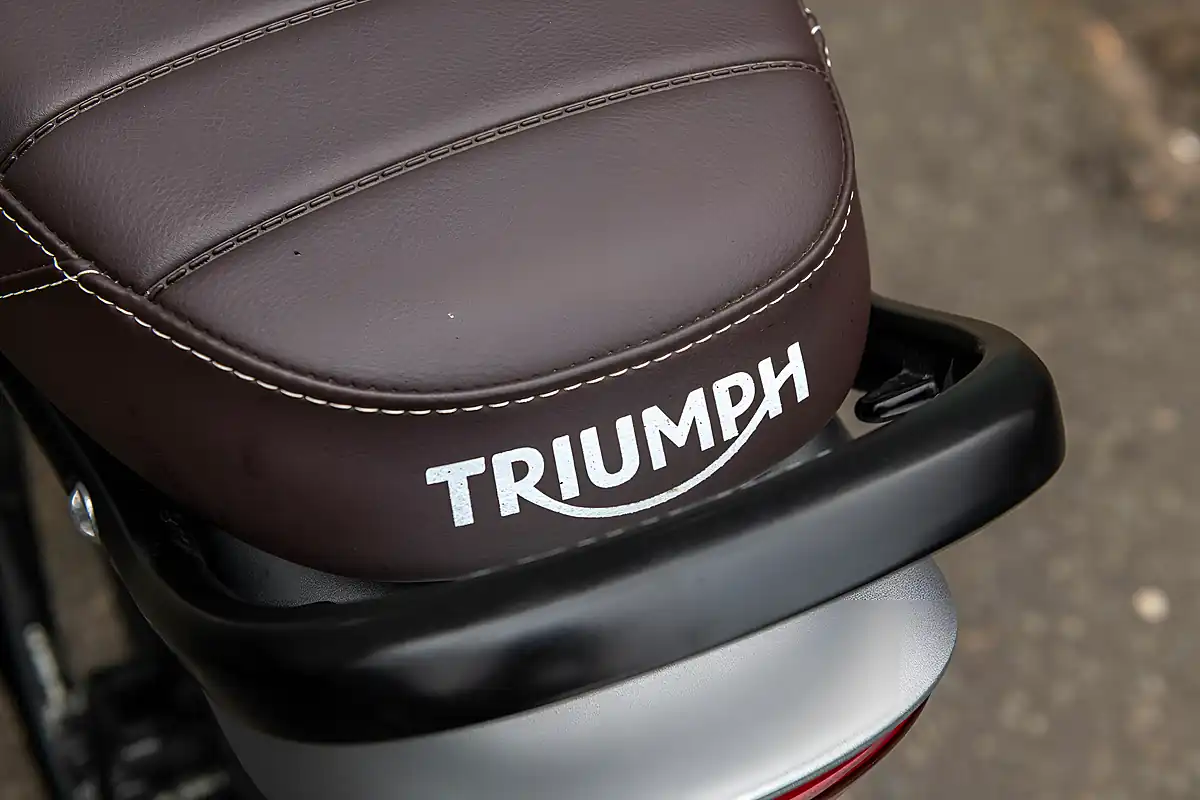 Used 2025 Triumph Scrambler 400 X Phantom Black / Silver Ice - Interior and Exterior details 17