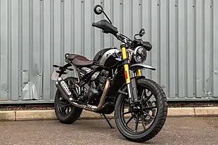 Used 2025 Triumph Scrambler 400 X Phantom Black / Silver Ice - Interior and Exterior details 2