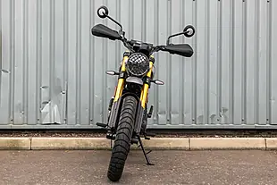 Used 2025 Triumph Scrambler 400 X Phantom Black / Silver Ice - Interior and Exterior details 3