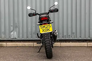 Used 2025 Triumph Scrambler 400 X Phantom Black / Silver Ice - Interior and Exterior details 7