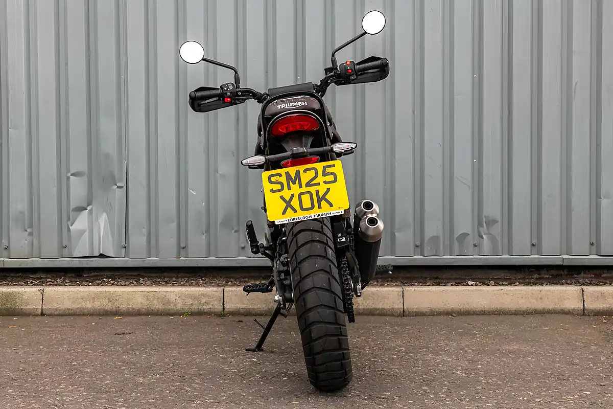 Used 2025 Triumph Scrambler 400 X Phantom Black / Silver Ice - Interior and Exterior details 7