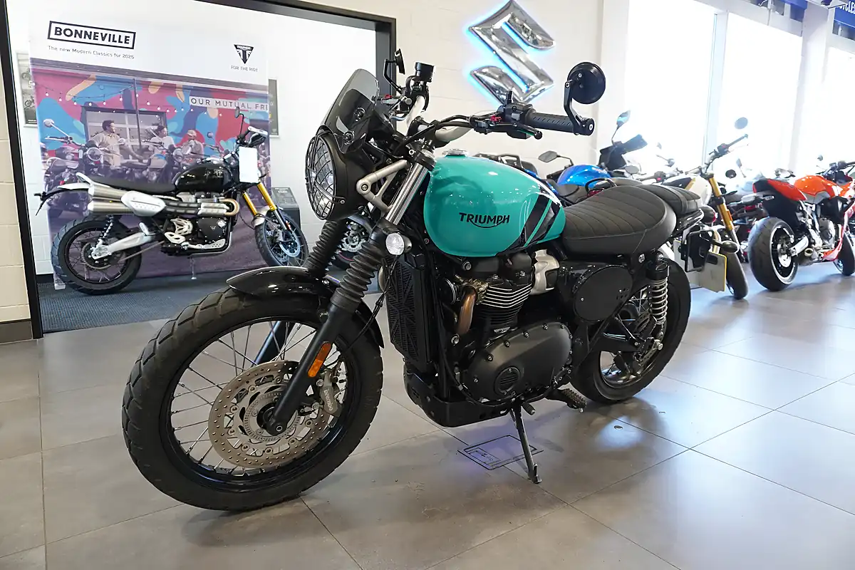 Used 2025 Triumph Scrambler 900 Blue - Interior and Exterior details 6