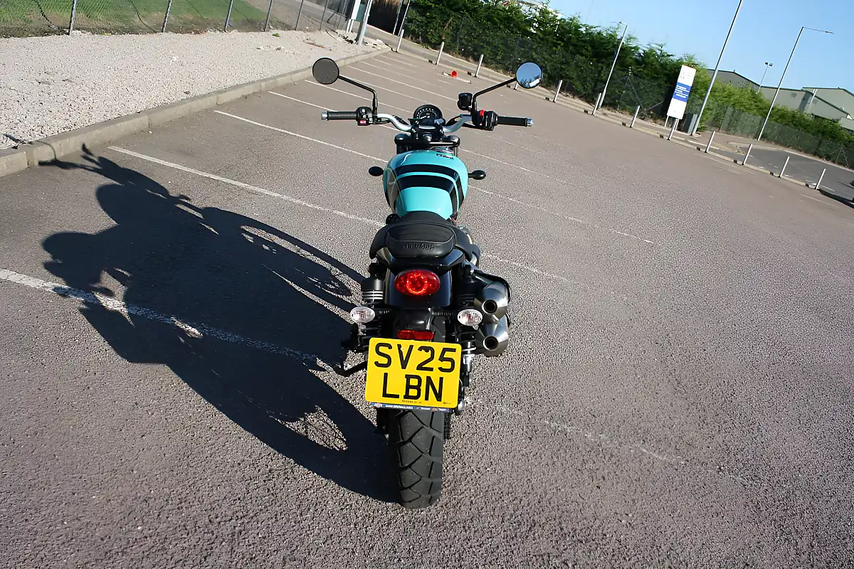 Used 2025 Triumph Scrambler 900 Classic Kingfisher Blue - Interior and Exterior details 10