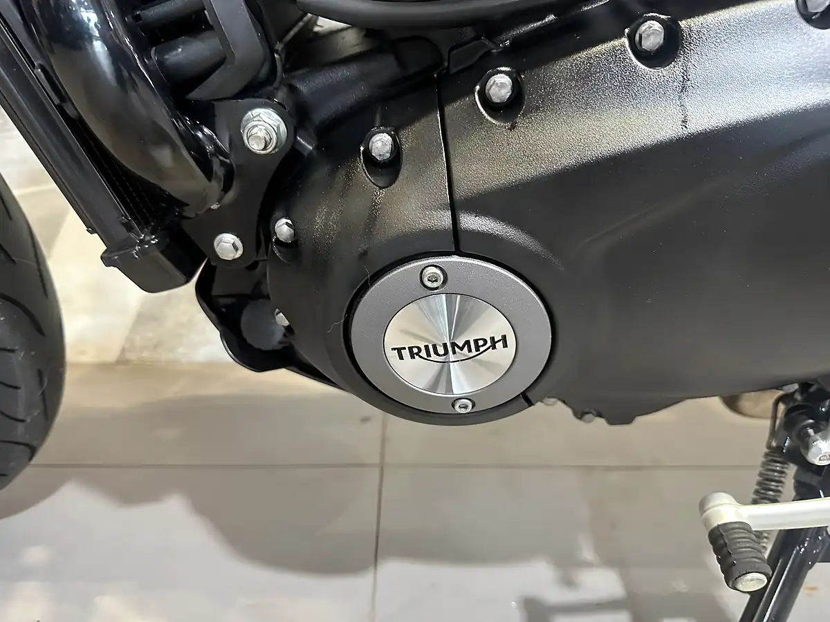 Used 2025 Triumph Speed 400 Black Metallic - Interior and Exterior details 19