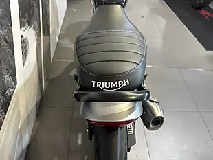 Used 2025 Triumph Speed 400 Black Metallic - Interior and Exterior details 5