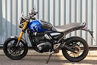 Used 2025 Triumph Speed 400 Caspian Blue / Storm Grey - Interior and Exterior details 5