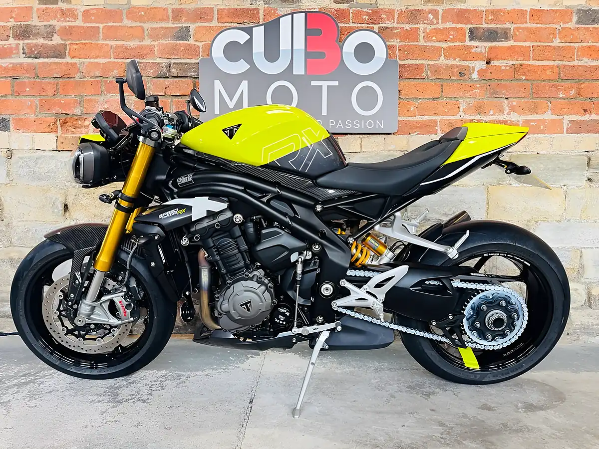 Used 2025 Triumph Speed Triple 1200 Rx Yellow - Interior and Exterior details 11