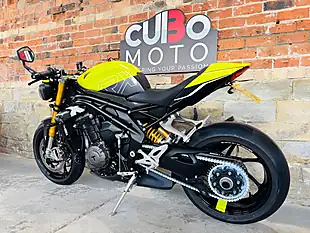 Used 2025 Triumph Speed Triple 1200 Rx Yellow - Interior and Exterior details 13