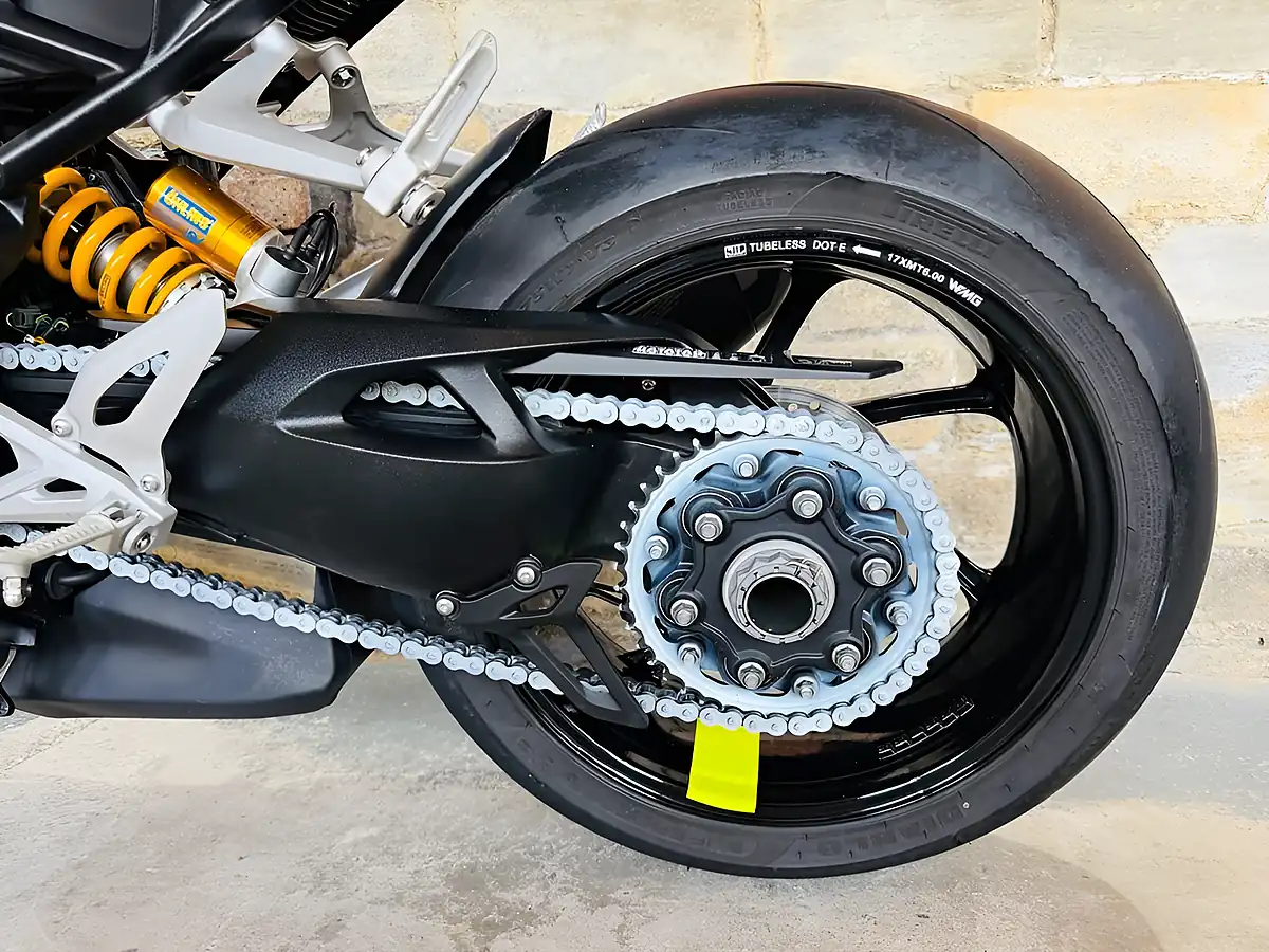 Used 2025 Triumph Speed Triple 1200 Rx Yellow - Interior and Exterior details 17