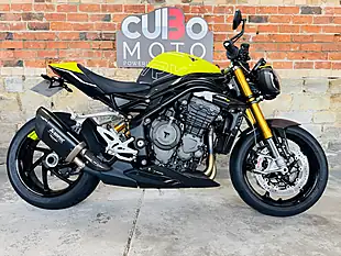 Used 2025 Triumph Speed Triple 1200 Rx Yellow - Interior and Exterior details 2
