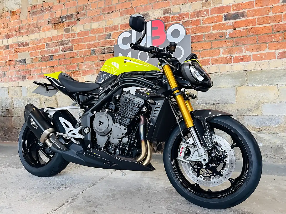 Used 2025 Triumph Speed Triple 1200 Rx Yellow - Interior and Exterior details 3