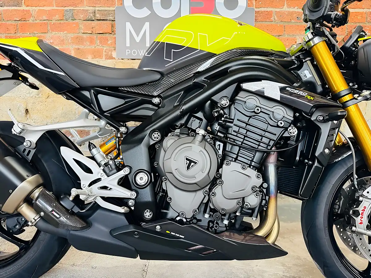 Used 2025 Triumph Speed Triple 1200 Rx Yellow - Interior and Exterior details 7