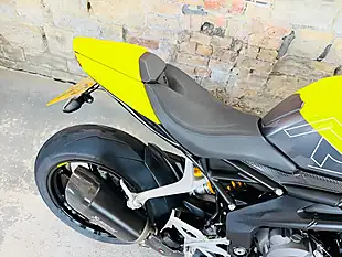 Used 2025 Triumph Speed Triple 1200 Rx Yellow - Interior and Exterior details 9