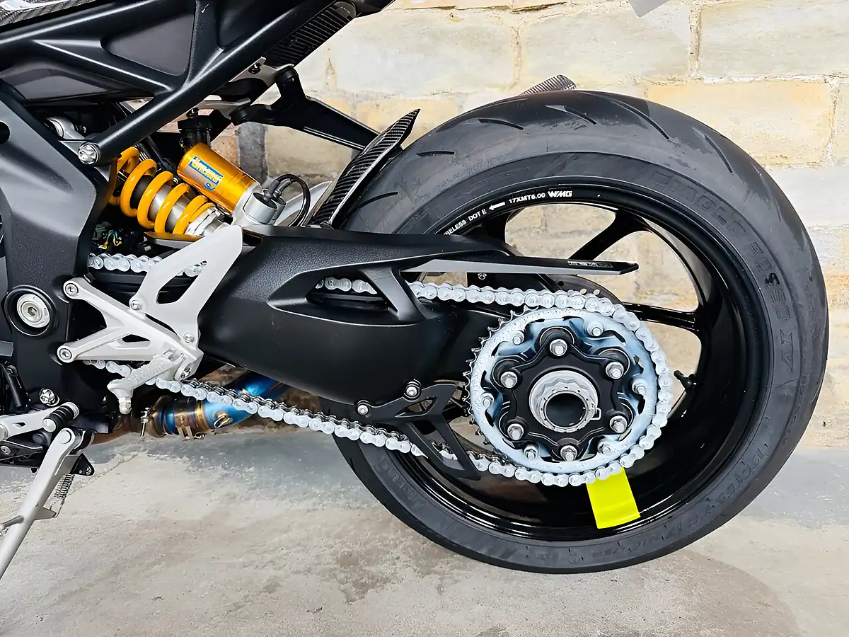 Used 2025 Triumph Speed Triple 1200 Rx Yellow - Interior and Exterior details 17