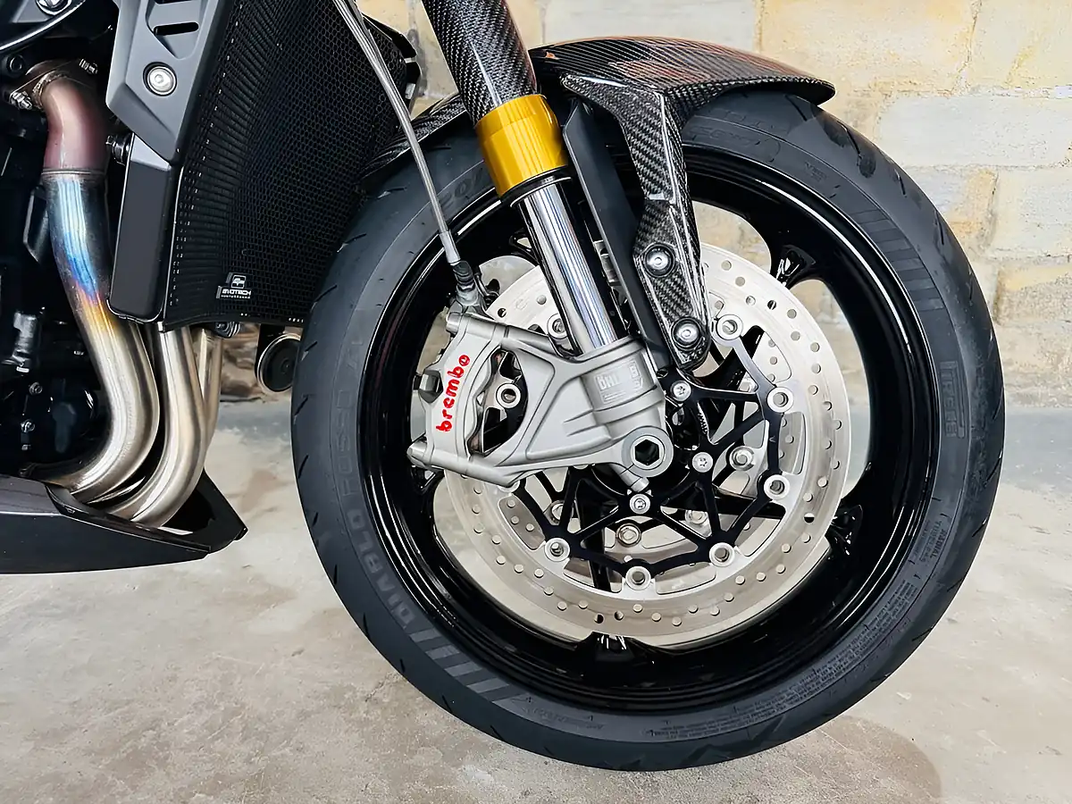 Used 2025 Triumph Speed Triple 1200 Rx Yellow - Interior and Exterior details 5