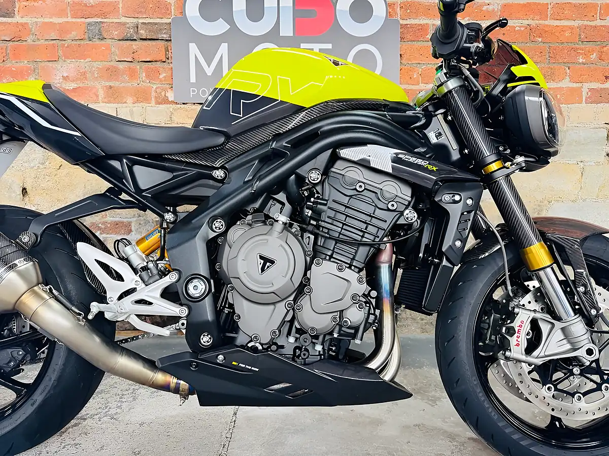 Used 2025 Triumph Speed Triple 1200 Rx Yellow - Interior and Exterior details 7