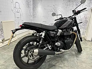Used 2025 Triumph Speed Twin 900 Black - Interior and Exterior details 3