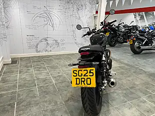 Used 2025 Triumph Speed Twin 900 Black - Interior and Exterior details 4