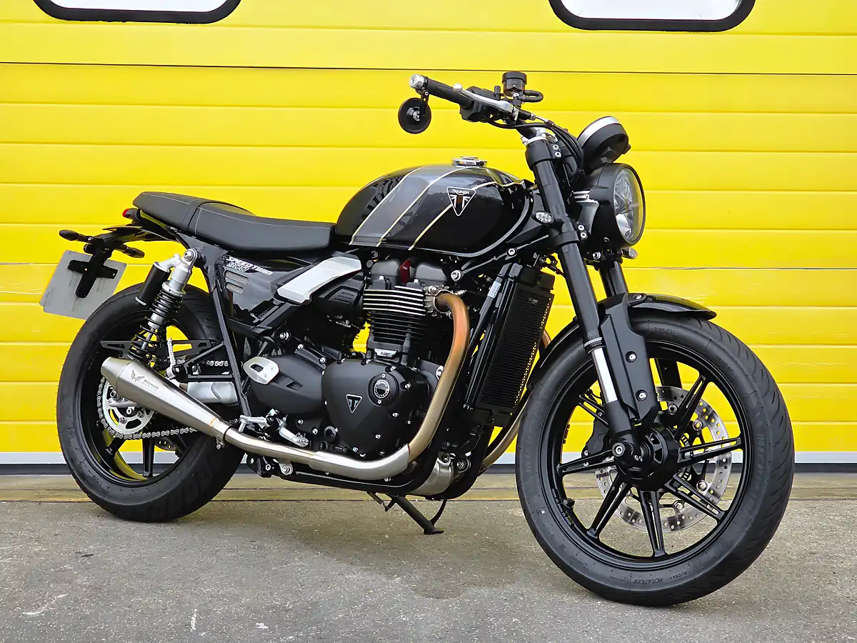 Used 2025 Triumph Speed Twin Black - Front View