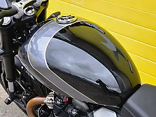 Used 2025 Triumph Speed Twin Black - Interior and Exterior details 18