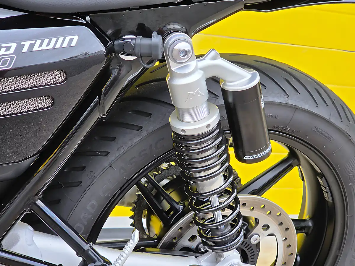 Used 2025 Triumph Speed Twin Black - Interior and Exterior details 20