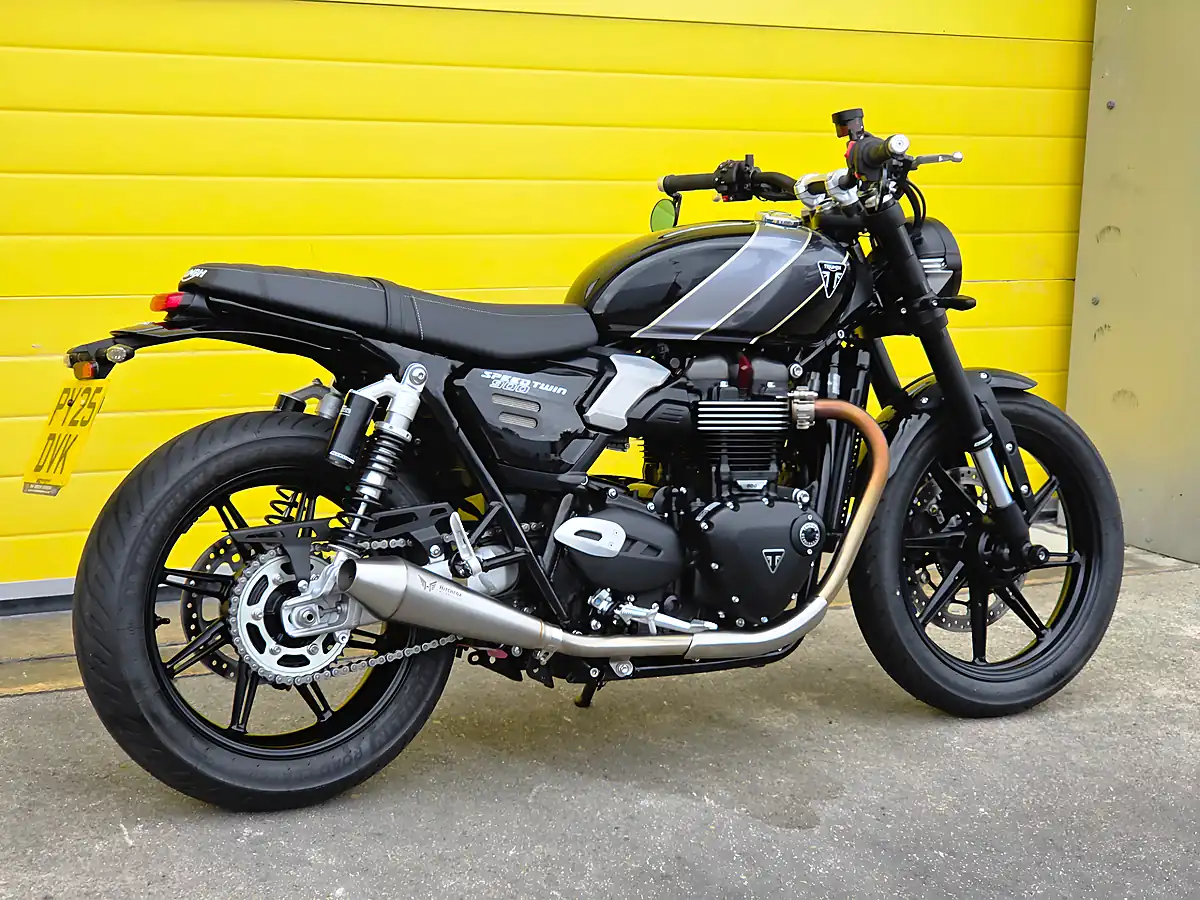 Used 2025 Triumph Speed Twin Black - Interior and Exterior details 3