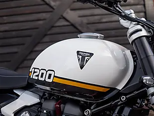 Used 2025 Triumph Speed Twin Crystal White / Sapphire Black - Interior and Exterior details 9