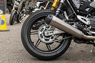 Used 2025 Triumph Speed Twin RS Baja Orange / Sapphire Black - Interior and Exterior details 12