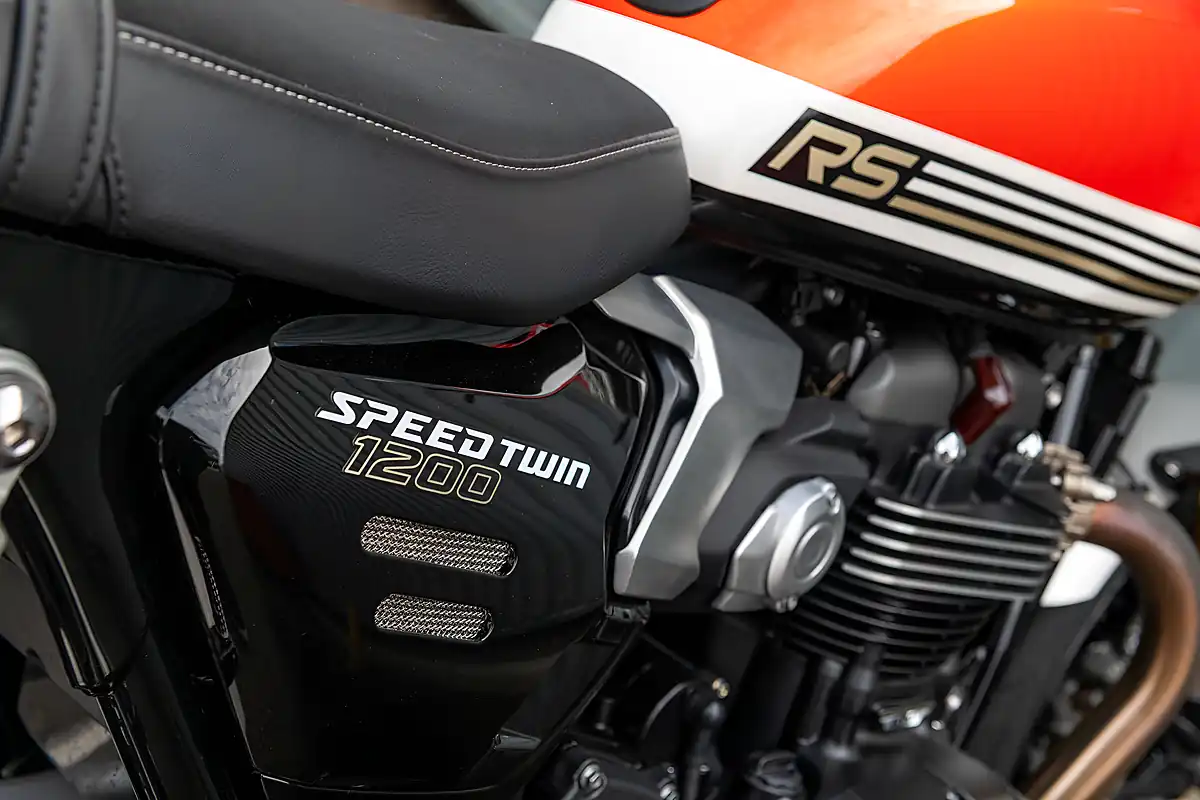 Used 2025 Triumph Speed Twin RS Baja Orange / Sapphire Black - Interior and Exterior details 13