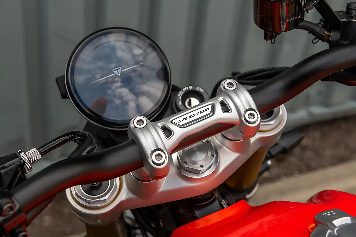 Used 2025 Triumph Speed Twin RS Baja Orange / Sapphire Black - Interior and Exterior details 17